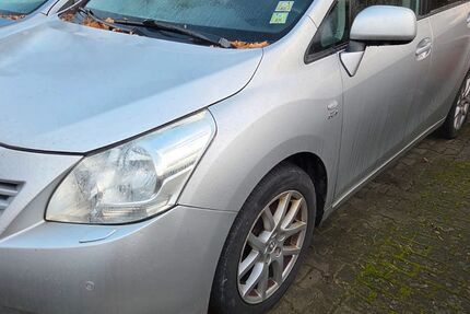 Toyota Verso 345.000 km 2.600 &euro; Hamburg 22113
