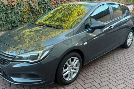 Opel Astra 184.000 km 5.400 € Hamburg 21149