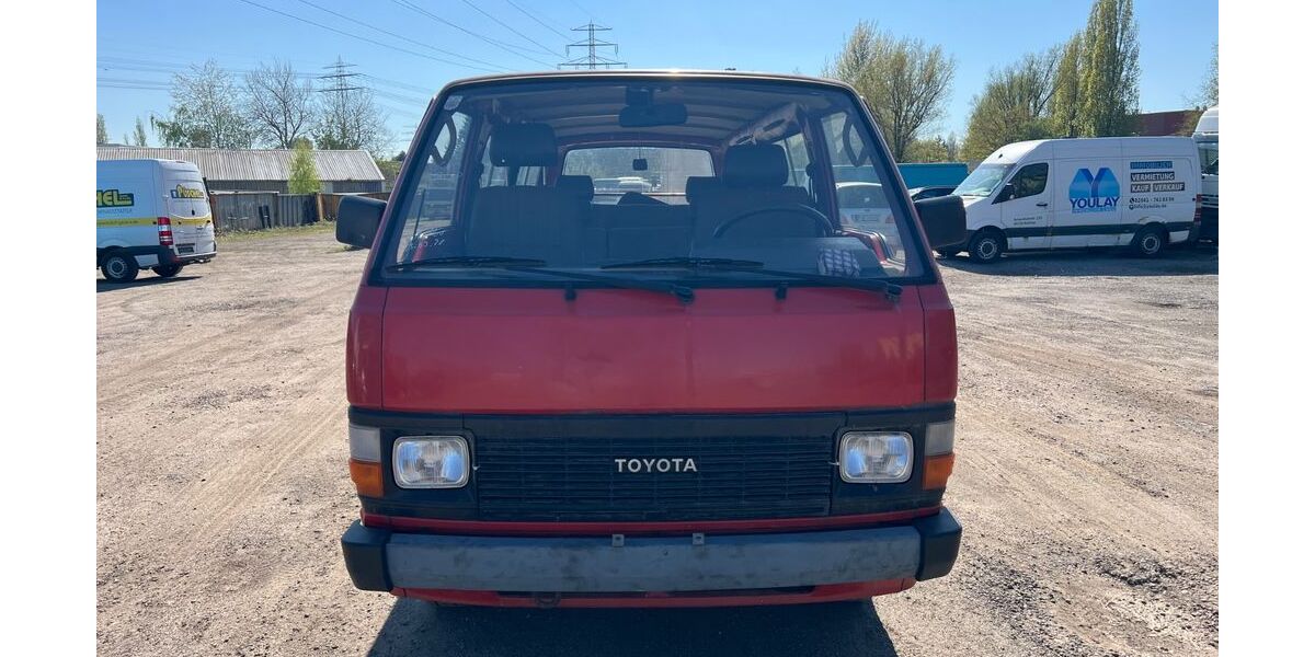 Toyota Hiace 100.299 km 7.990 &euro; Hamburg 22113