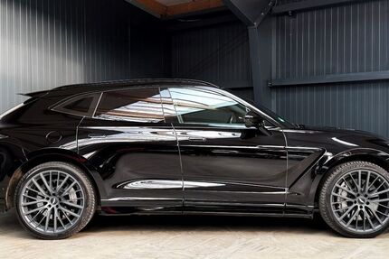 Aston Martin DBX 33.310 km 179.707 &euro; Siek 22962