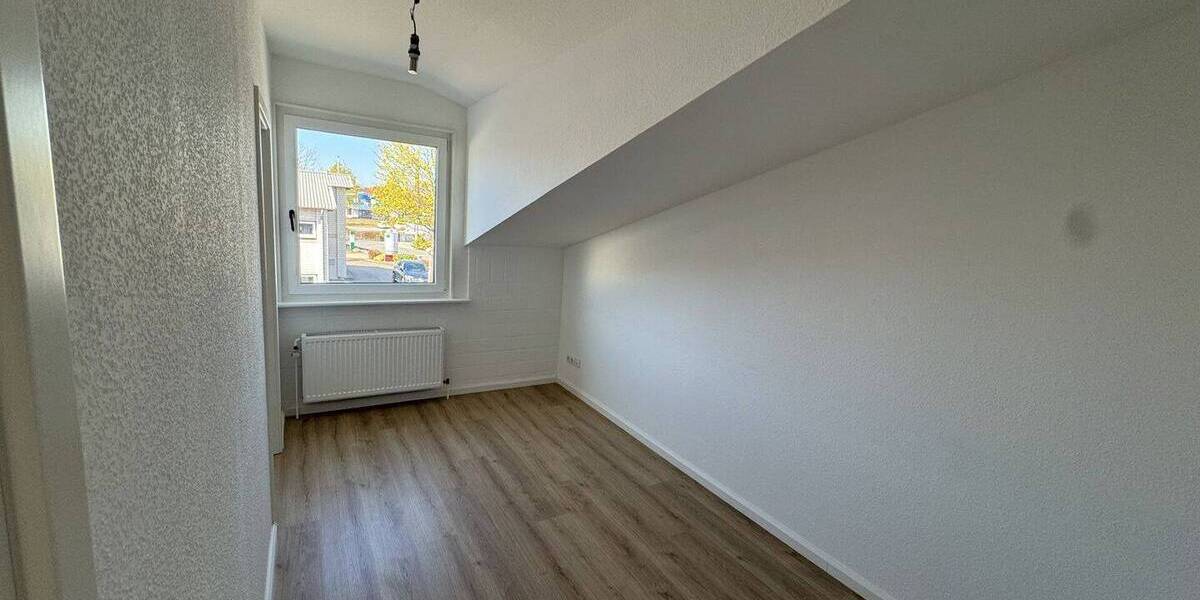 Etagenwohnung Brackel - 3 Zimmer, 82 m&sup2;, 820&euro; | Angebot:26127460