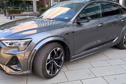 Audi e-tron 69.257 km 41.800 &euro; Hamburg 20355