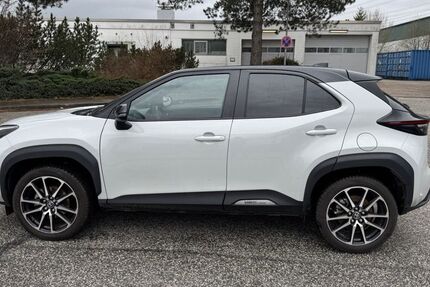 Toyota Yaris 22.335 km 17.999 &euro; Barsbüttel 22885