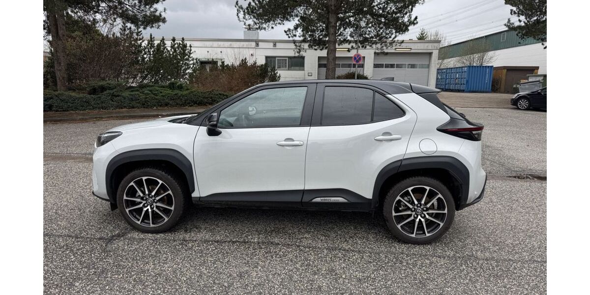 Toyota Yaris 22.335 km 17.999 &euro; Barsbüttel 22885