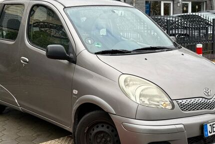 Toyota Yaris 179.991 km 2.490 € Hamburg 22149