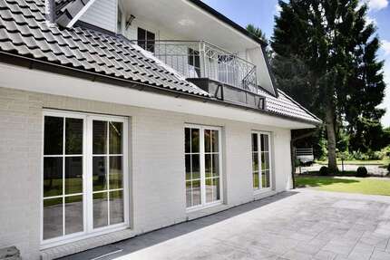 Haus Hamburg Wandsbek - 4 Zimmer, 152 m&sup2;, 2.700&euro; | Angebot:26340957