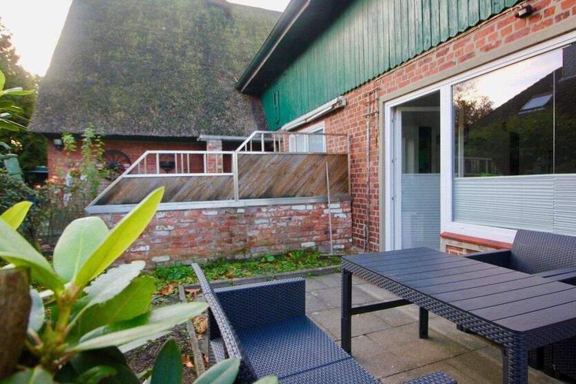 3 Immobilien im Paket - Reetdachhaus - Maisonette Reihenhaus - 4 Zimmerwohnung - alles frei - perfekt zum Vermieten