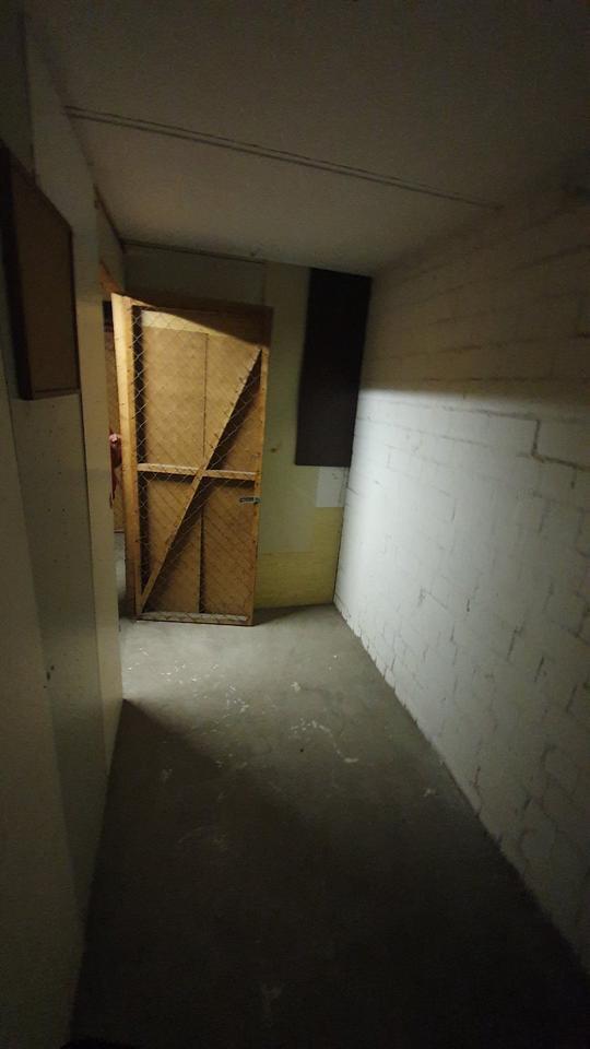 ---- Keller, Lagerraum ---- zimmer