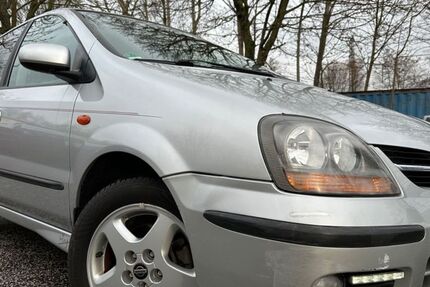 Nissan Almera Tino 65.000 km 4.200 € Hamburg 21079
