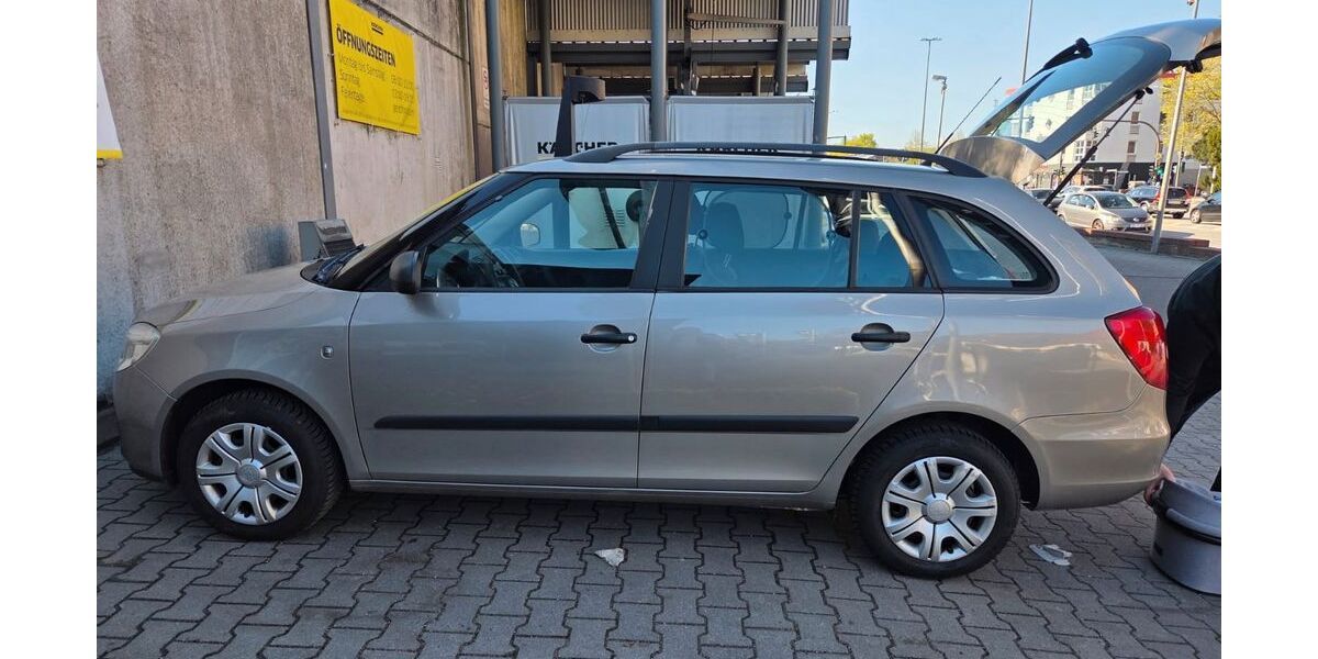 Skoda Fabia 138.000 km 3.900 &euro; Barsbüttel 22885