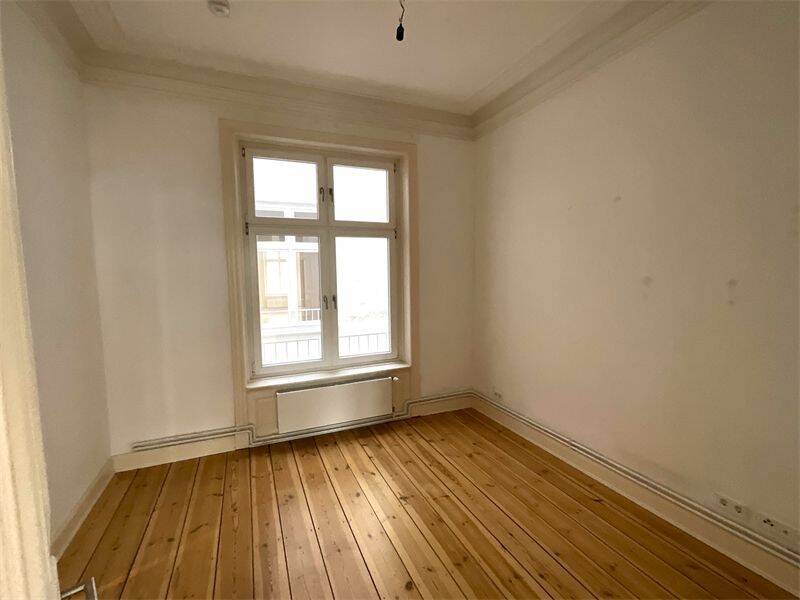 Mittendrin und ruhig - 5 Zimmer WHG, ca. 134 m², WG geeignet, im 3. OG am Steindamm, St. Georg