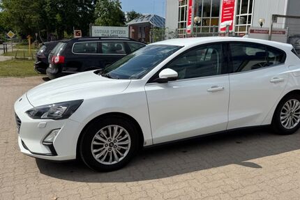 Ford Focus 162.000 km 9.300 &euro; Stelle 21435