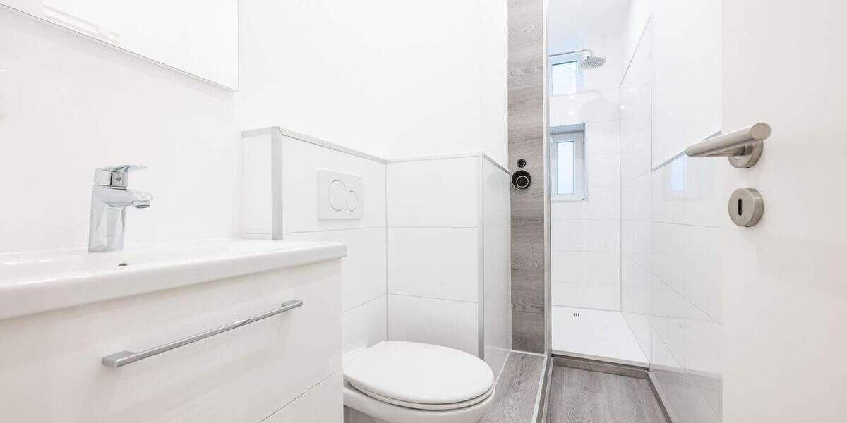 Heller 3 Zi. Altbau in ruhiger Lage in Barmbek Süd - Erstbezug nach Sanierung 3 zimmer