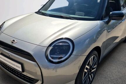 Mini Cooper E 1.591 km 32.443 &euro; Barsbüttel bei Hamburg 22885