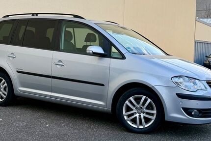 VW Touran 178.521 km 6.290 &euro; Hamburg 20537