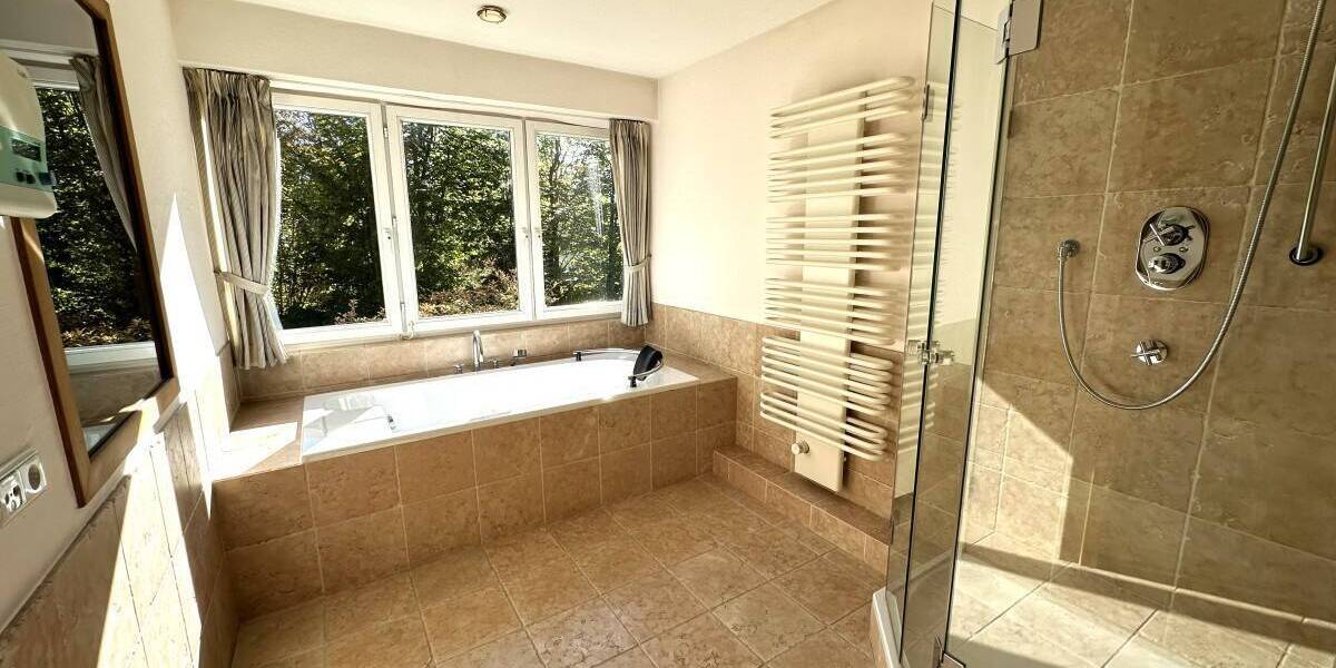 Einfamilienhaus Hamburg Duvenstedt - 7 Zimmer, 245 m&sup2;, 995.000&euro; | Angebot:26393336