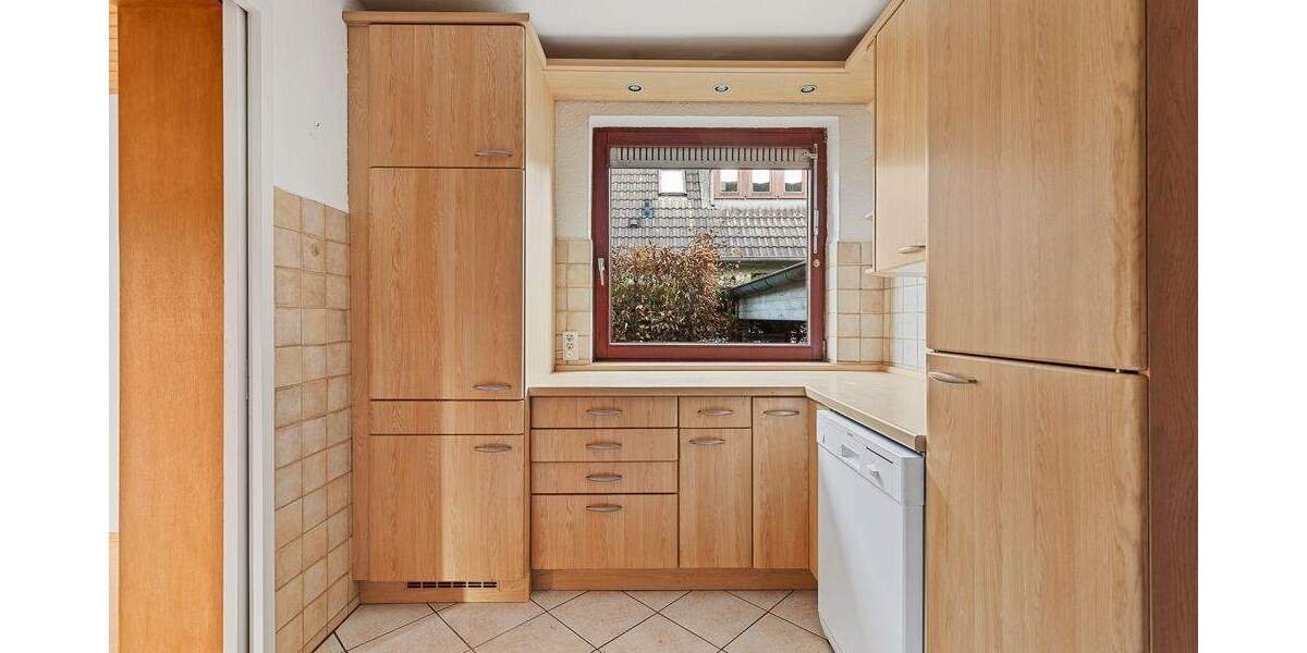 !NUR NOCH WARTELISTE! Freistehendes Ein- bis Zweifamilienhaus mit großem Garten & separierbaren Wohneinheiten 6 zimmer