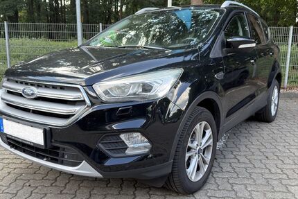Ford Kuga 125.000 km 10.950 &euro; Neu Wulmstorf 21629