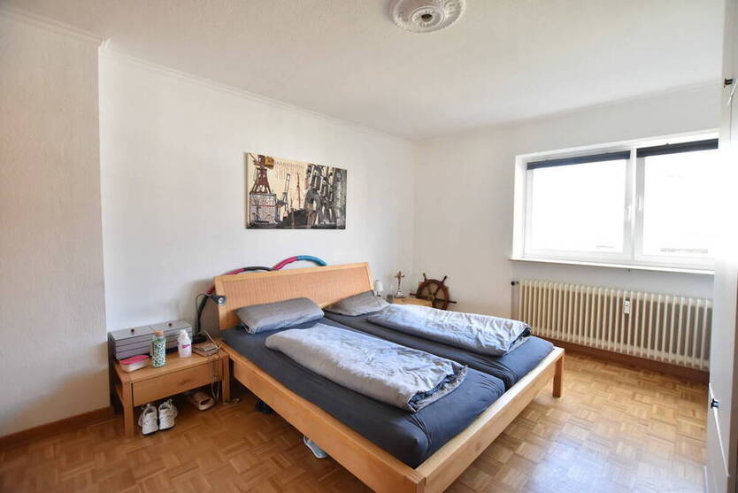 Attraktive, vermietete 3 Zi.-Wohnung in Bestlage mit Südbalkon, Stellplatz und Aufzug