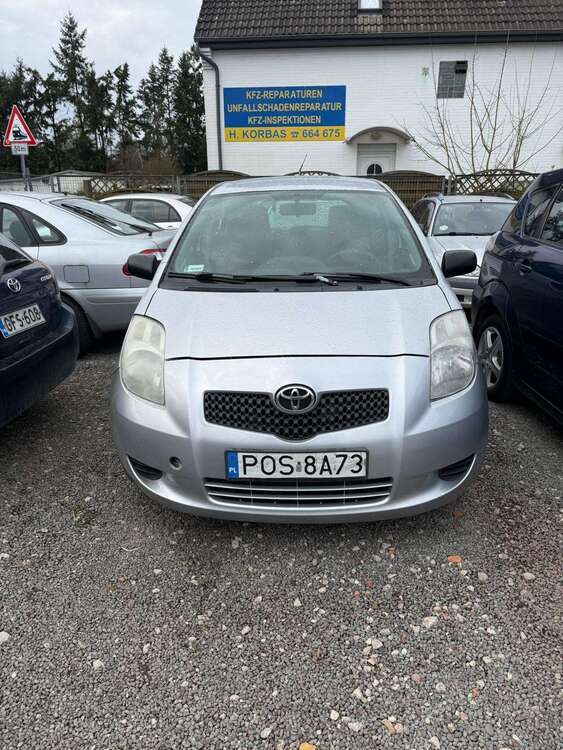 Toyota Yaris 200.000 km 1.900 € Hamburg 22147