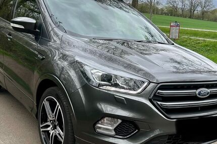 Ford Kuga 95.500 km 14.700 &euro; Wakendorf II 24558