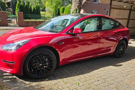 Tesla Model 3 30.000 km 35.999 € Hamburg 21149