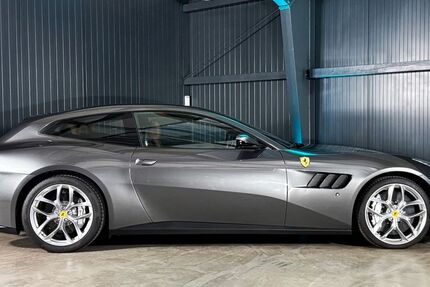 Ferrari GTC4Lusso 32.597 km 175.000 &euro; Siek 22962