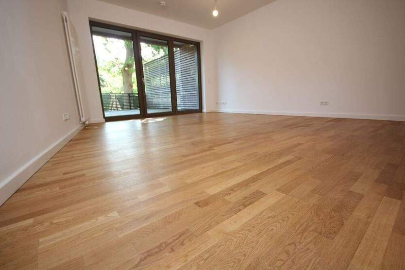 Am Brabandkanal! 1-Zimmer-Wohnung mit Terrasse am Wasser in Alsterdorf!