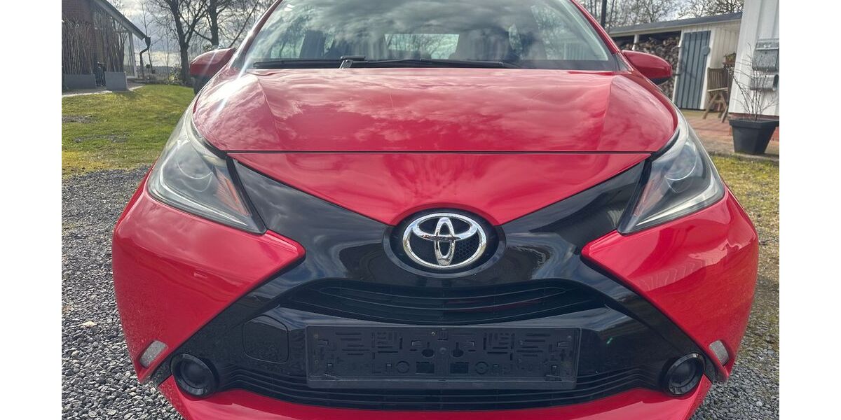 Toyota Aygo (X) 102.600 km 5.900 &euro; Jork 21635