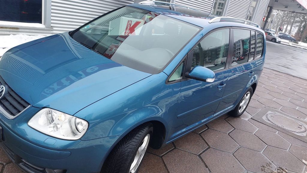 VW Touran 339.155 km 2.900 &euro; Hamburg 22549