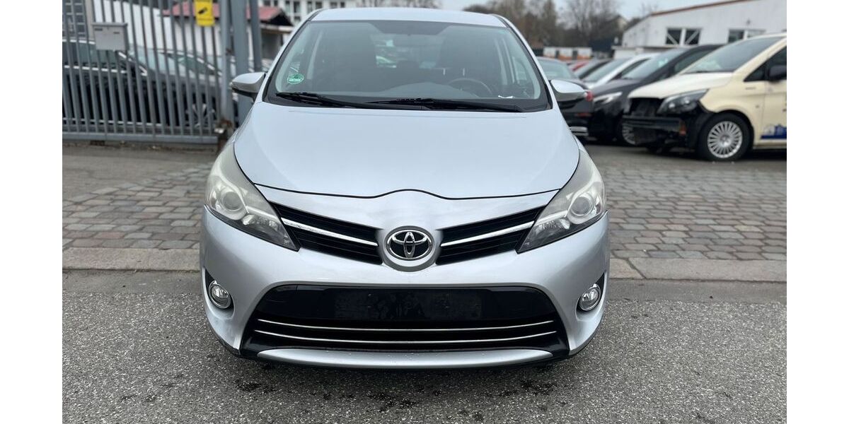 Toyota Verso 270.200 km 3.900 &euro; Hamburg OT Hamm 20537