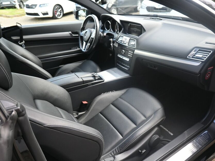 E 200 Coupe *AMG Line* Aut