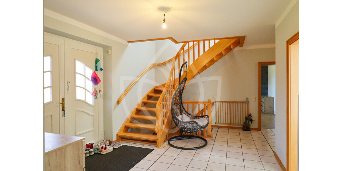 Raumwunder auf ca. 274 m² Wohnfläche – 8 Zimmer & Dreifachgarage! - Einfamilienhaus Hasloh | Angebot:26207359