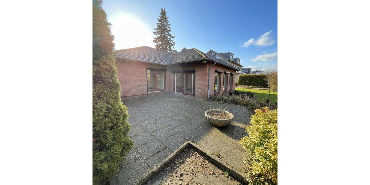 Einfamilienhaus Norderstedt Garstedt - 3.5 Zimmer, 133 m&sup2;, 2.490&euro; | Angebot:25230873