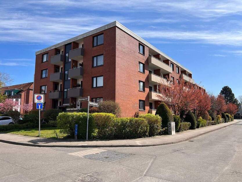 1,5 Zimmer- Single-Wohnung mit Balkon sofort frei
