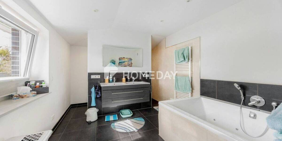 Reihenendhaus Hamburg Schnelsen - 7 Zimmer, 220 m&sup2;, 1.399.000&euro; | Angebot:26027517