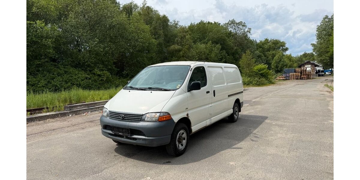 Toyota Hiace 168.296 km 6.600 &euro; HAMBURG 22113