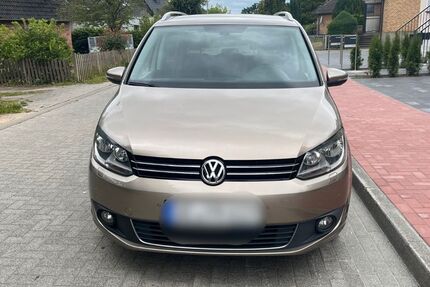 VW Touran 213.000 km 4.800 &euro; Nahe 23866