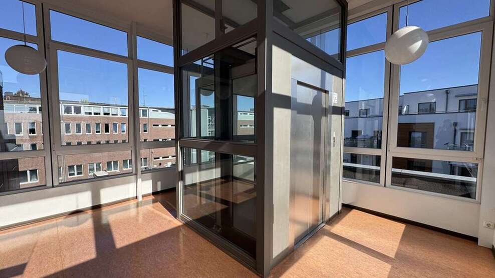Büro in Winsen 3.570 € 352.3 m²