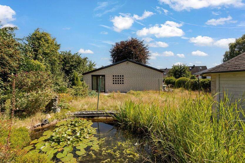 Sonniges Grundstück mit großem Potenzial in familienfreundlicher Lage - Nähe Hamburg