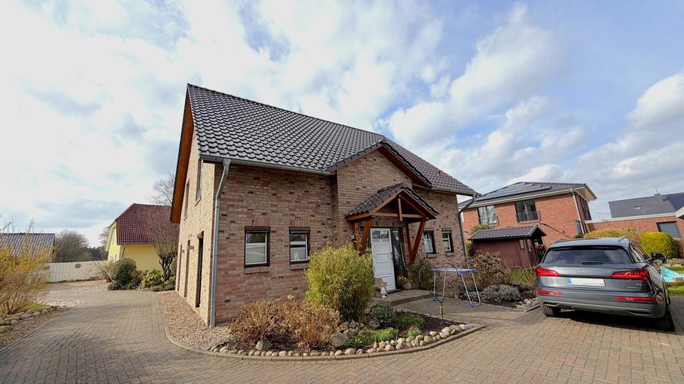 Einfamilienhaus Apensen - 6 Zimmer, 156 m&sup2;, 1.900&euro; | Angebot:26183414