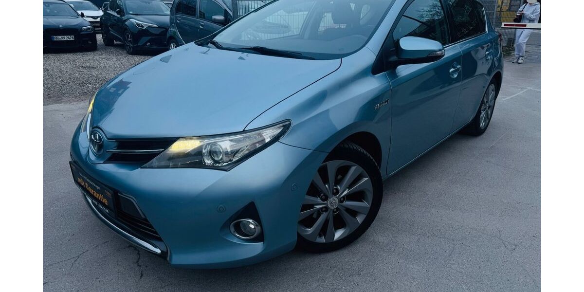 Toyota Auris 86.000 km 12.500 &euro; Hamburg 20537