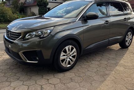 Peugeot 5008 135.000 km 8.490 &euro; Stelle 21435