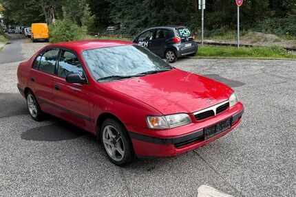 Toyota Camry 198.658 km 2.400 &euro; HAMBURG 22113