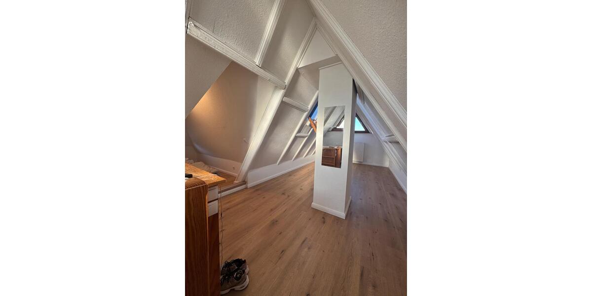 Dachgeschoßwohnung Hamburg Borgfelde - 2 Zimmer, 20 m&sup2;, 750&euro; | Angebot:25332943