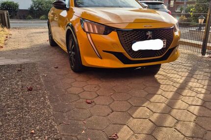 Peugeot 208 13.854 km 17.449 € Winsen (Luhe) 21423