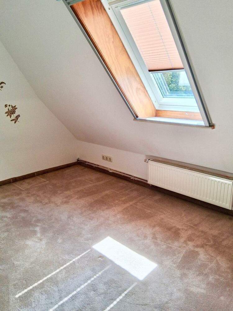 über 300 m2 WflNfl. - xxl Landhaus für 2 Familien oder große Familie - FREI - 2 x 5 Zimmer - Kamin - Sauna - riesiger Keller -