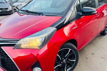 Toyota Yaris 88.000 km 11.900 € Hamburg 20537