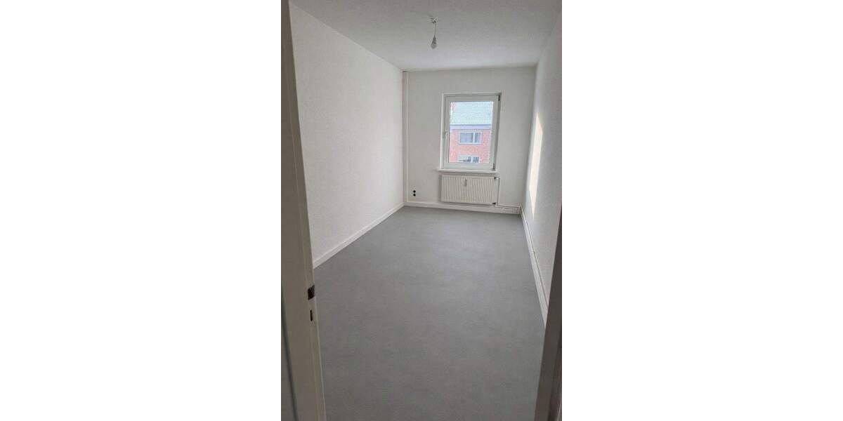 3,5-Zimmer-Wohnung mit Balkon in Top-Lage von Hamburg-Eimsbüttel - leerstehend 4 zimmer