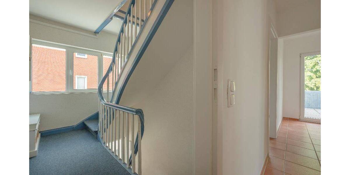 Einfamilienhaus Hamburg Rahlstedt - 9 Zimmer, 232 m&sup2;, 990.000&euro; | Angebot:26834932